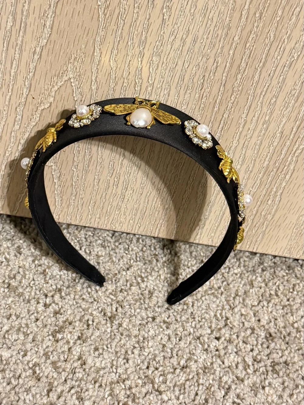 N/A elegant black
